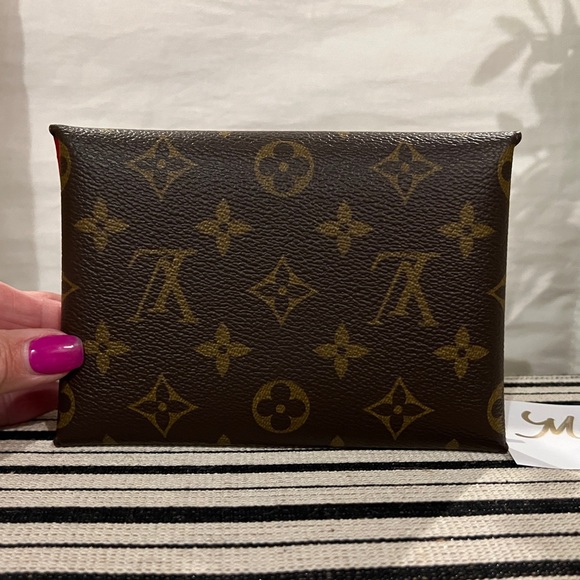 Louis Vuitton Medium Kirigami - Picture 2 of 8